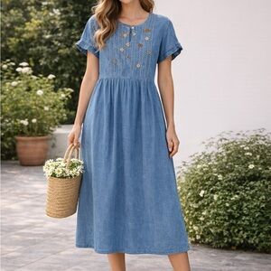 April Cornell Blue Chambray Dress Embroidered Floral  Cottagecore Midi Medium
